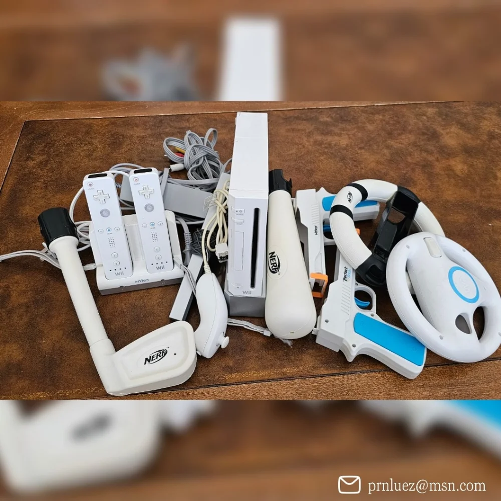 Nintendo Wii Model RVL-001 Bundle